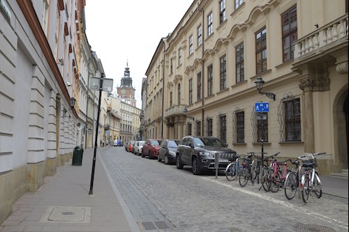 Restructured Street space with bicycle parking (Source: City of Krakow)